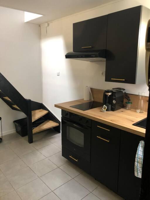בורז'ה Appartement 2Pieces Centre Ville Historique מראה חיצוני תמונה